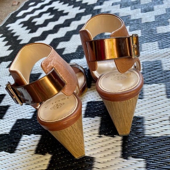 Isola Luciana Heel - Picture 3 of 4